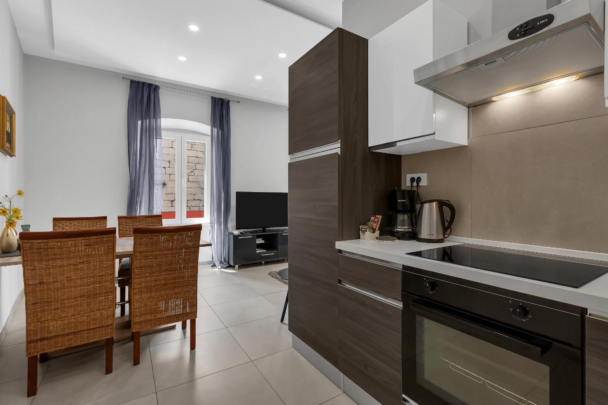 City Center Apartment Dvor Kalalarga Makarska Exterior photo