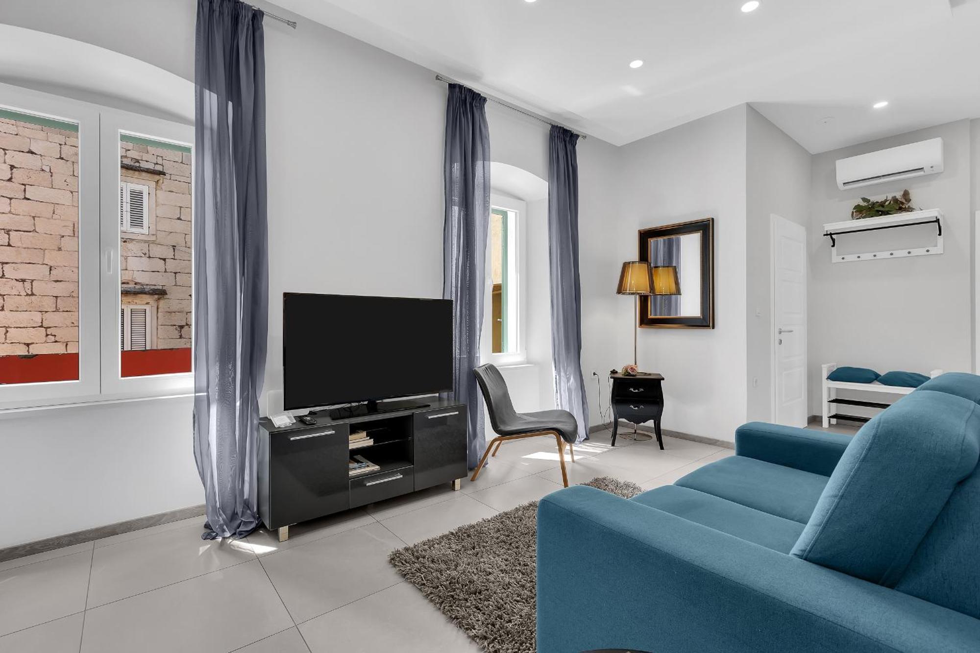City Center Apartment Dvor Kalalarga Makarska Exterior photo