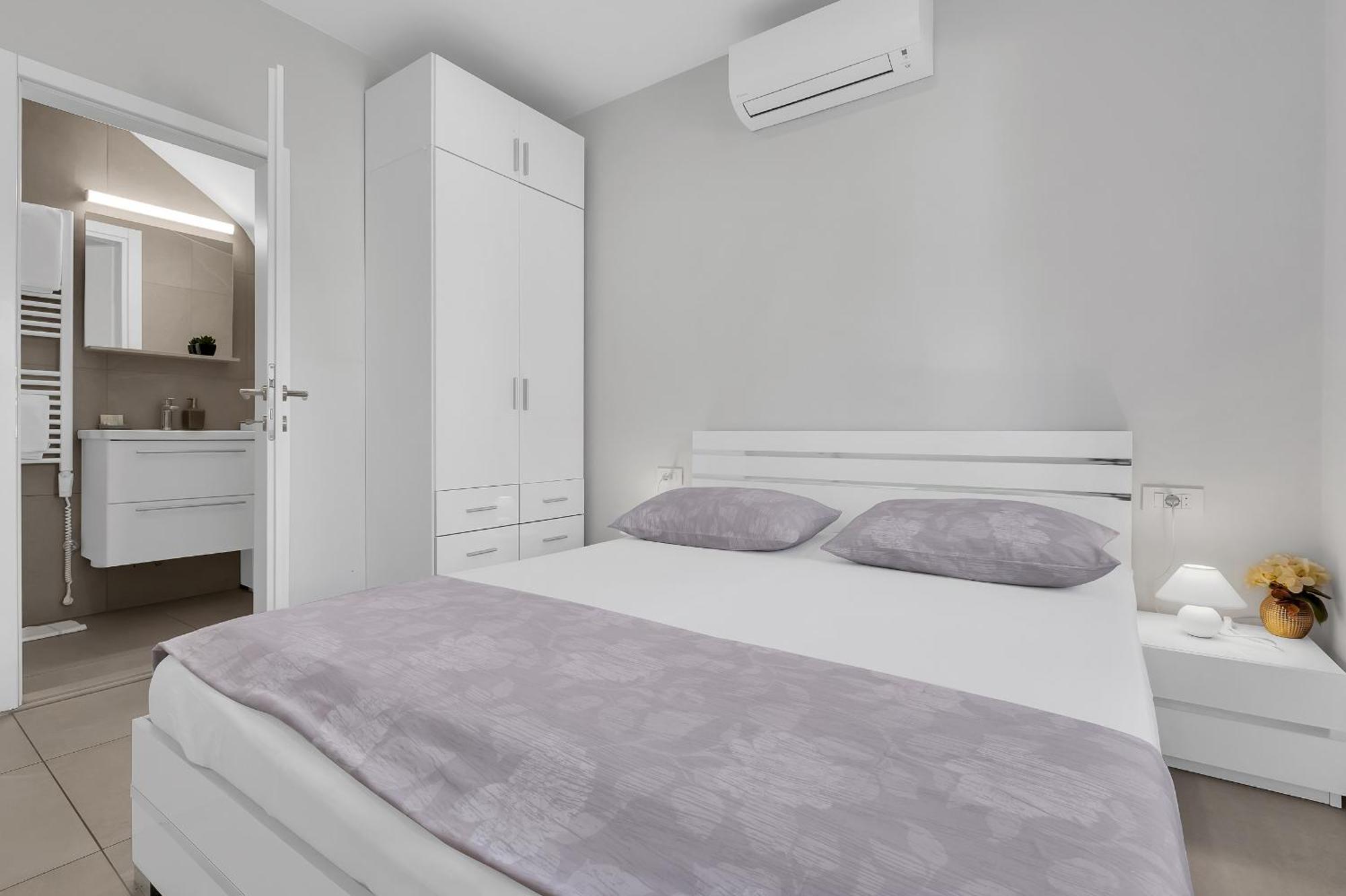 City Center Apartment Dvor Kalalarga Makarska Exterior photo