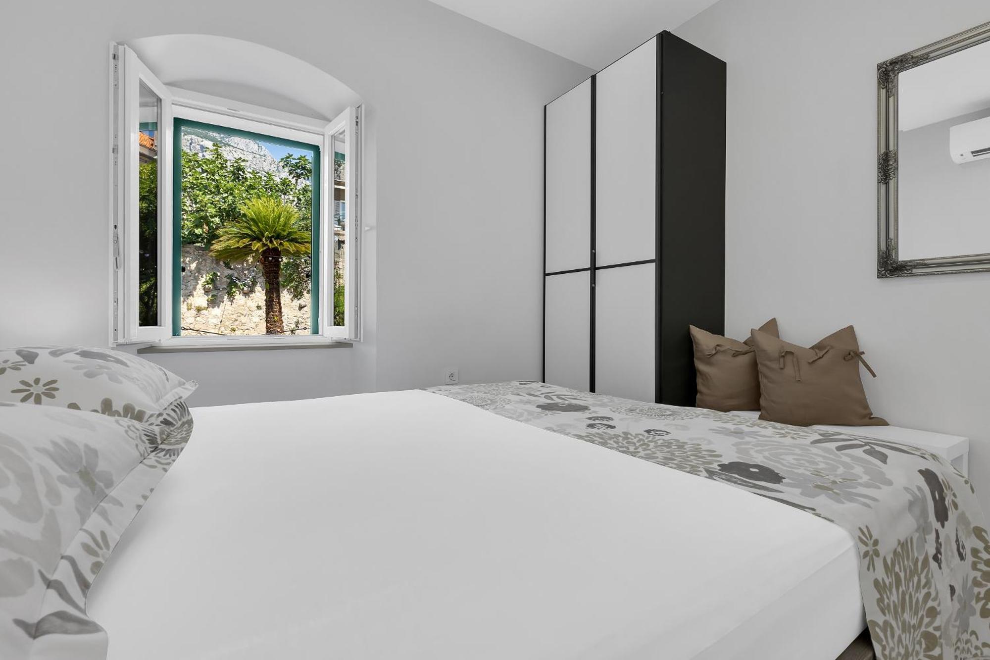 City Center Apartment Dvor Kalalarga Makarska Exterior photo